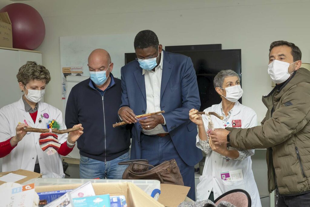 Visite Hopital Mante la Jolie Groupe Taquet dons engagement