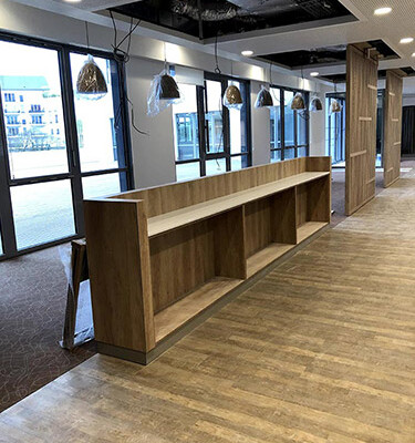 Menuiserie Taquet 91 Aménagement Banque accueil HEIC