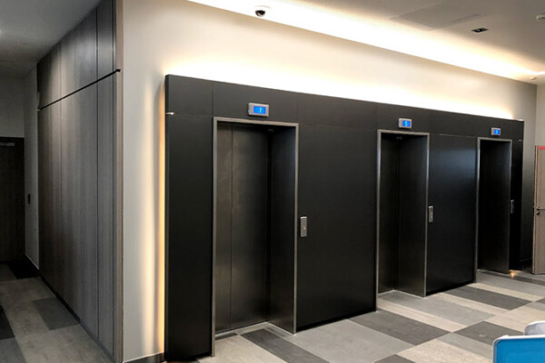 Menuiserie Taquet ile de France fabrication et pose habillage ascenseur